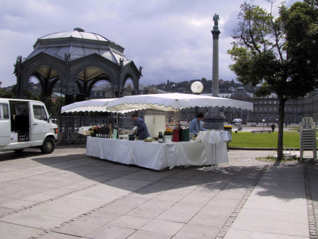 lambert-gmbh-goeppingen-marktsysteme-marktbedarf-marktschirme-rs-business-weinfest-stuttgart