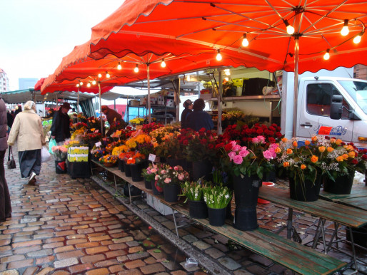 lambert-gmbh-goeppingen-marktsysteme-marktbedarf-marktschirme-rs-business-wochenmarkt-blumenverkauf